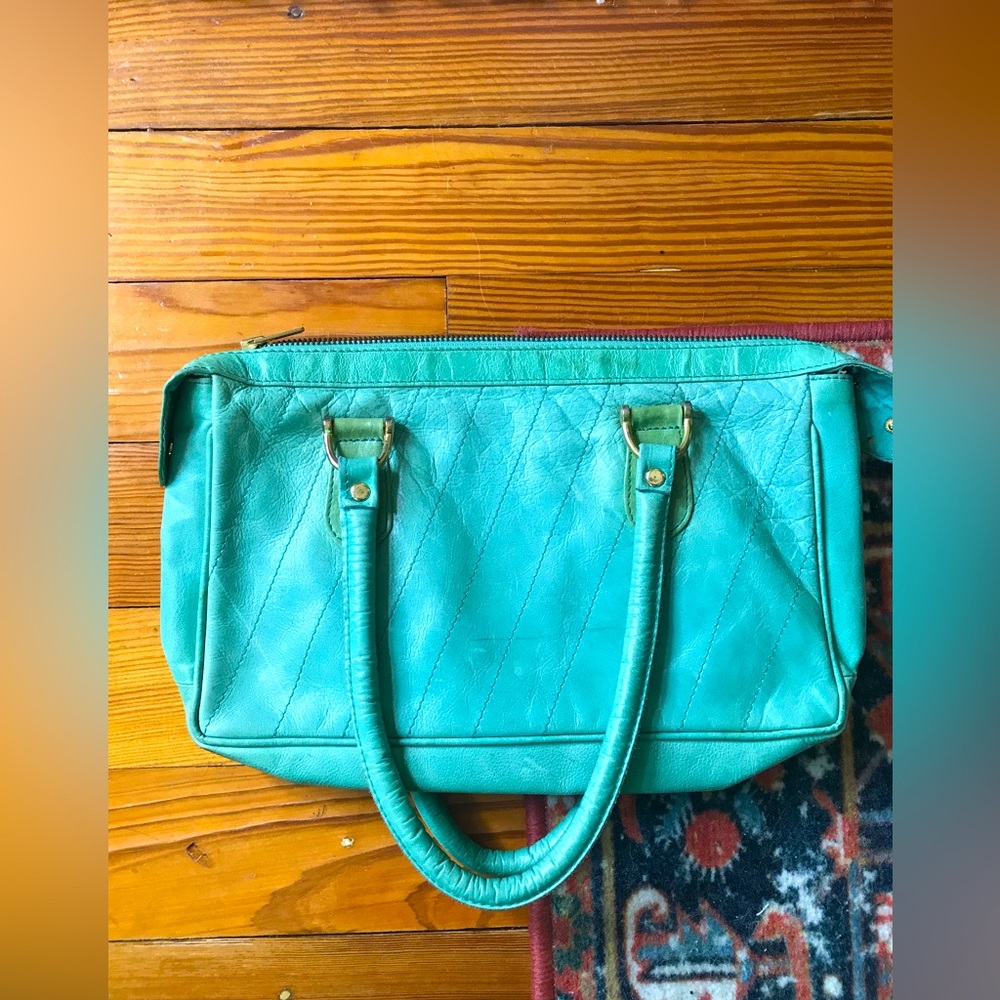 Vintage Green Leather Handbag Gold Details and Lined